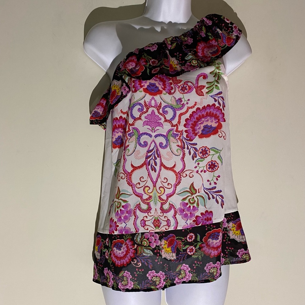 Francesca’s One Shoulder Floral Ruffle Top - Picture 3 of 16